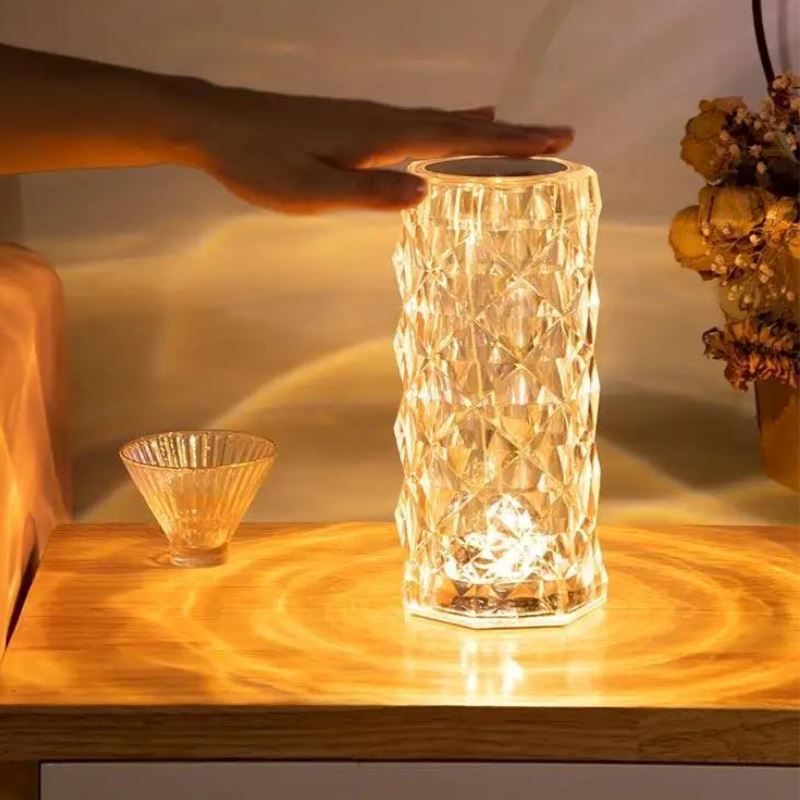 Luminária Cristal Touch de Mesa em Led - 16 Cores (Sem fio e Recarregável)